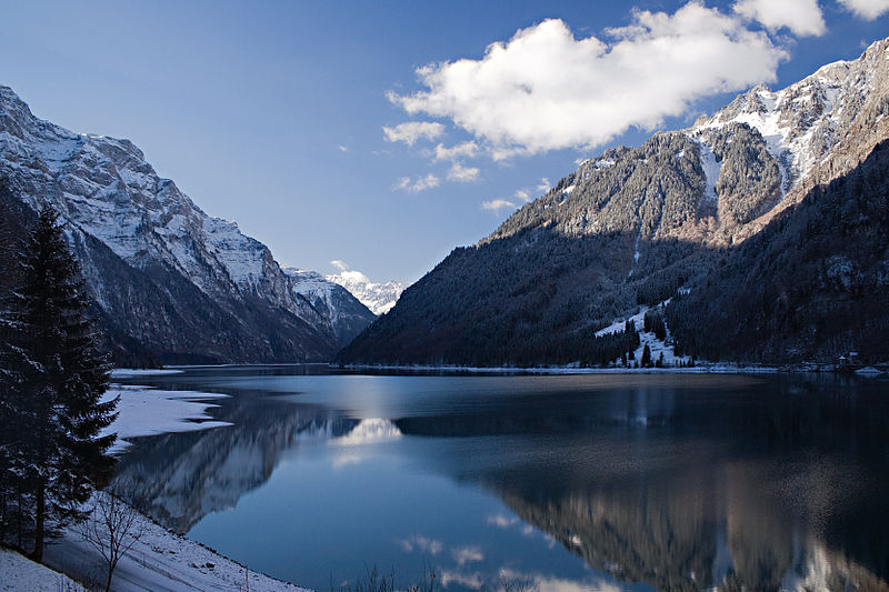 800px-Glarus_Kloentalersee