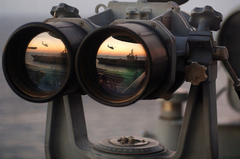 800px-Navy_binoculars