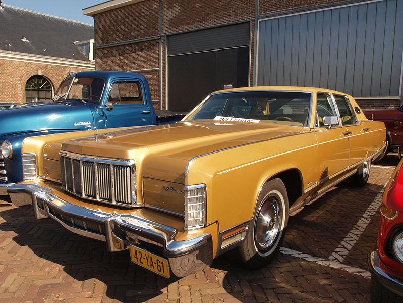 799px-Lincoln_Continental_(1972),_Dutch_licence_registration_42-YA-61_pic1