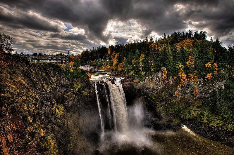 800px-Snoqualmie_Falls_Twin_Peaks