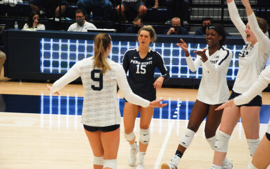 Parker, Hampton Lead Penn State Volleyball To Oregon State Sweep