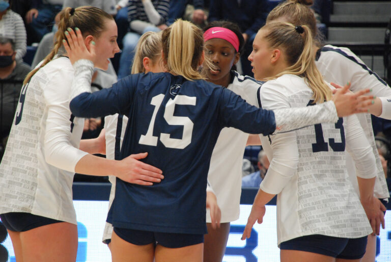Penn State Volleyball Loses To Illinois 31