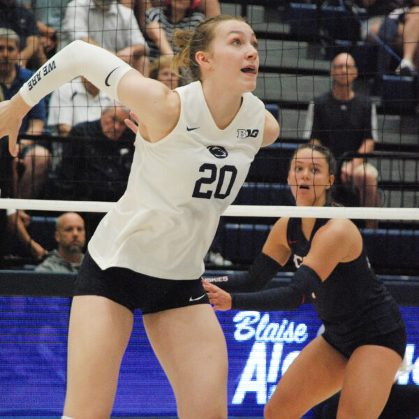 Penn State Volleyball Sweeps UAlbany, Coastal Carolina