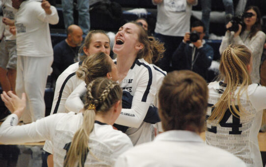 Penn State Volleyball Beats Minnesota 3-1 In White Out Match