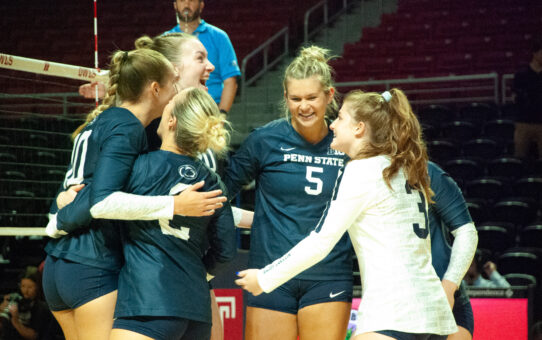 Penn State Volleyball Sweeps Temple In First Liacouras Center Match