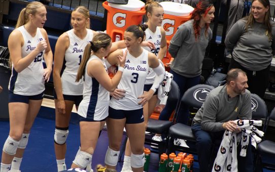 Penn State bounces back with a sweep against the USC Trojans (25-17, 25-23, 25-19)