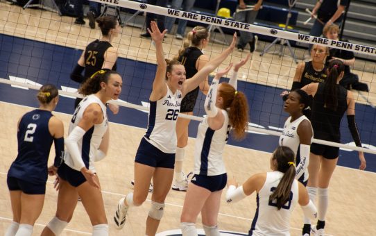 Penn State bounces back with a sweep against the USC Trojans (25-17, 25-23, 25-19)